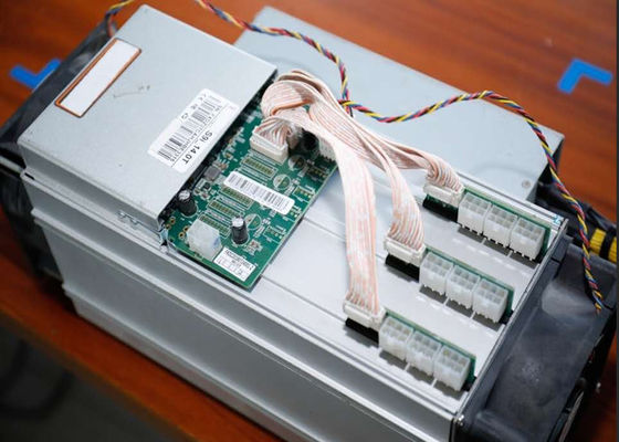 Bergmann Bitmain Antminer S9i 14T der zweite Hand1325w Asic Bitcoin
